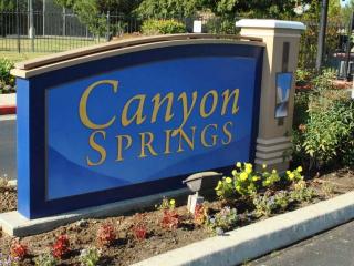 6185 Figarden Dr, Fresno CA  93722-3227 exterior