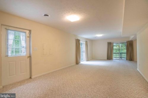 160 Manor Dr, Edinburg VA  22824-3579 exterior