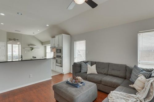 2605 Cross Haven Dr, Lewisville TX  75028-2484 exterior