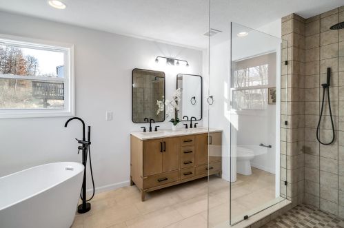 450 Pickett Dr, Covington KY  41011-1861 exterior