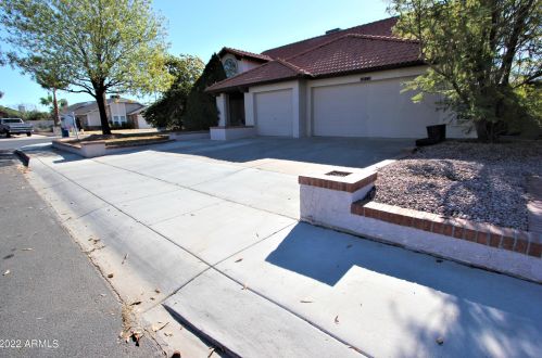 2673 Highland St, Chandler, AZ 85224-7827