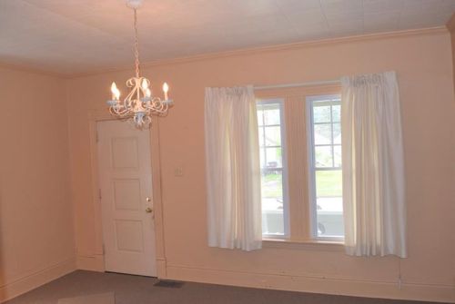 328 Pacific St, Franklin, PA 16323-2230