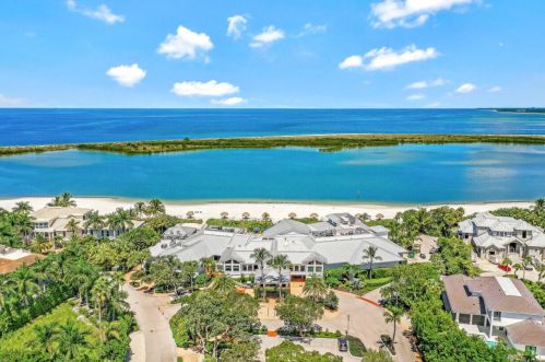 350 Gumbo Limbo Ln, Marco Island FL  34145-1865 exterior