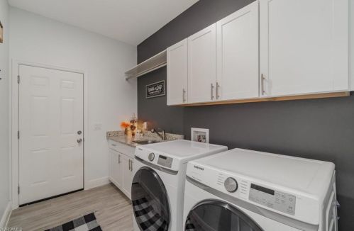 5029 Bristo St, Lehigh Acres FL 33971-6576 exterior