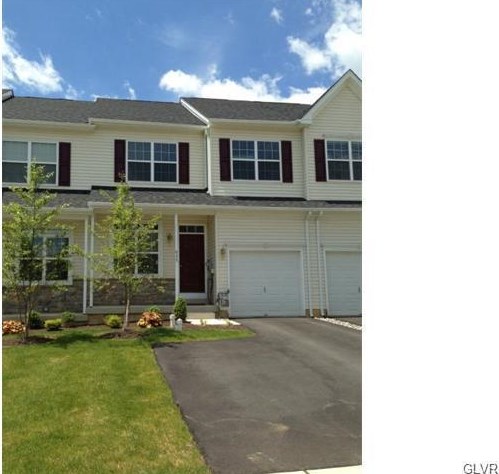 935 King Way, Breinigsville, PA 18031-1483