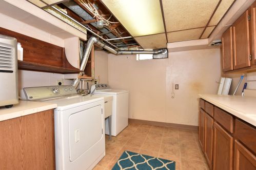 3618 94, Milwaukee WI 53228-1403 exterior