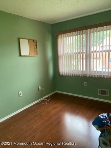 850 Shannon Ct, Bricktown NJ  08724-7145 exterior
