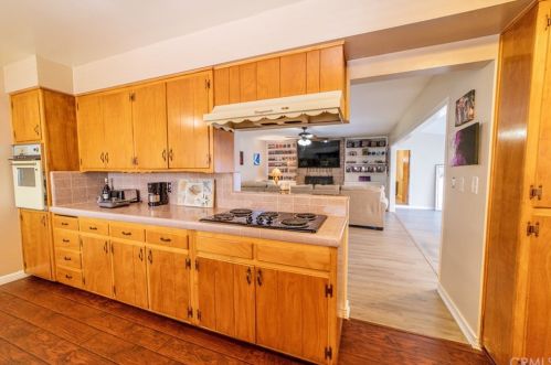 5361 Golden Ave, Riverside CA  92505-2416 exterior