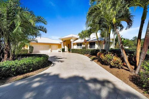 500 Cayman Ct, Palm City, FL 34990-1237