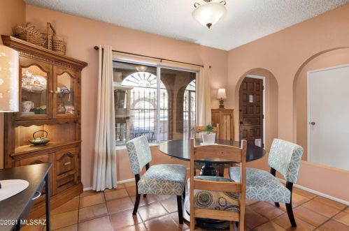 7552 Knollwood Cir, Tucson AZ 85750-2325 exterior