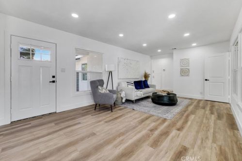 810 E St, Ontario CA  91762-3004 exterior