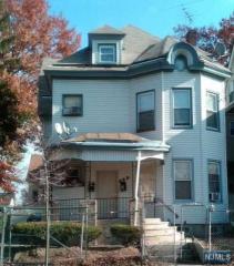 667 27th St, Paterson, NJ 07504-1924