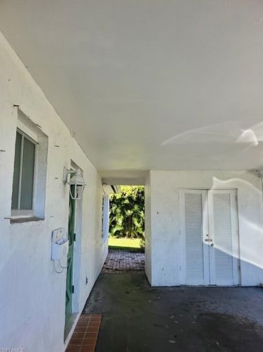 17 Knights Bridge Rd, Naples, FL 34112-0639