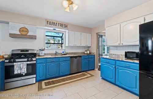 671 Thoroughfare Rd, Bricktown NJ  08723 exterior