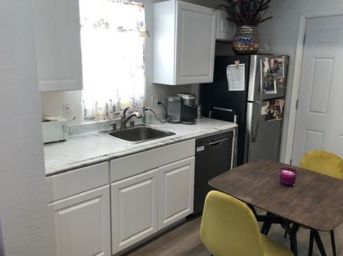 1233 96, Milwaukee WI 53214-2614 exterior