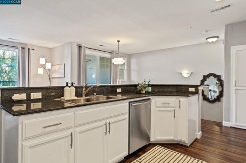 4323 Clarinbridge Cir, Pleasanton, CA 94568-7209