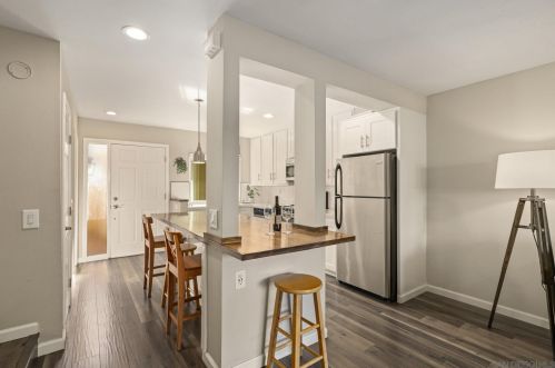 153 Village Green Rd, Encinitas, CA 92024-3036