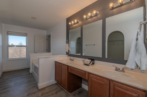 4500 Orangeberry Dr, Darbydale OH  43123-7924 exterior