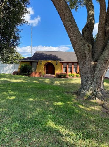 2070 Katie Ct, Winter Haven, FL 33884-3113