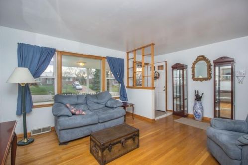 749 Kingston Rd, Lexington, KY 40505-1852