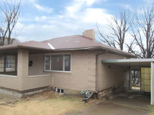 140 Magnolia St, Whitaker PA  15120-2439 exterior