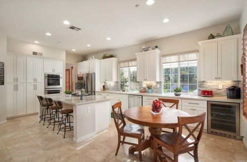 2922 Las Olas Ct, Carlsbad, CA 92009-9534