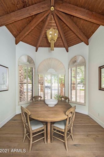 5301 Paradise Dr, Scottsdale AZ 85260-5433 exterior