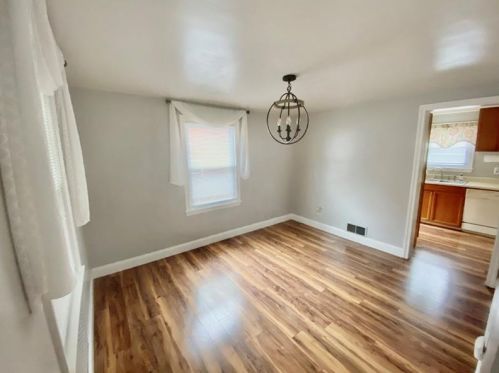 524 Wildwood Ave, New Castle PA  16105-2440 exterior