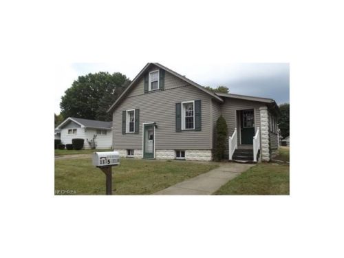 1115 Elm St, Parral, OH 44622-9702