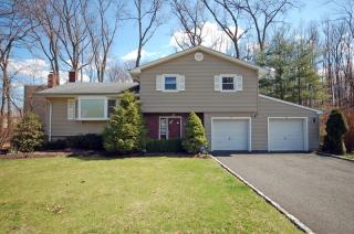 768 Tamaques Way, Westfield, NJ 07090-3625