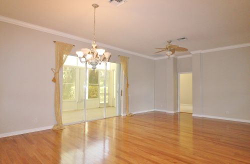 400 Sunview Way, Fort Pierce FL  34986-2655 exterior