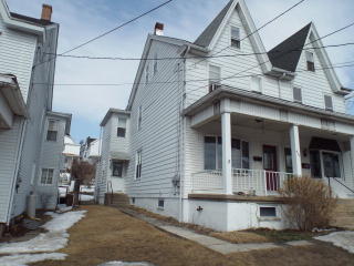 415 Frack St, Frackville, PA 17931-1639