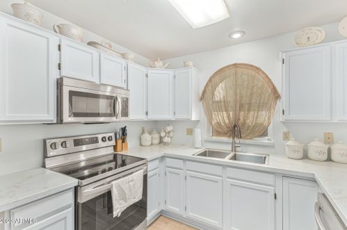 1687 Villas Ln, Chandler, AZ 85286-6805
