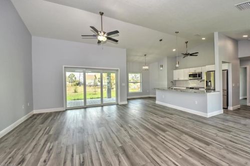 1240 41st St, Cape Coral, FL 33909-1201