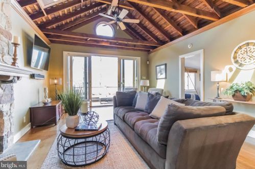 23 Dunminning Rd, Newtown Square PA  19073-1801 exterior