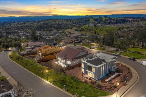 3626 Orbetello Ct, Santa Rosa, CA 95404-7639