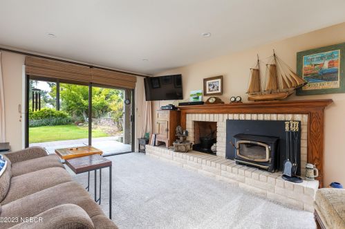 2123 Fallen Leaf Dr, Santa Maria CA  93455-5739 exterior