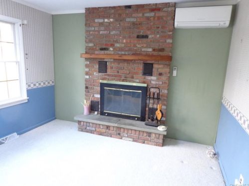 2873 Quinlan St, Yorktown Hgts NY  10598-2700 exterior