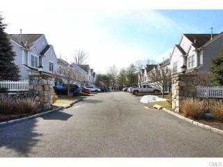 865 High Ridge Rd, Stamford CT  06905-1606 exterior