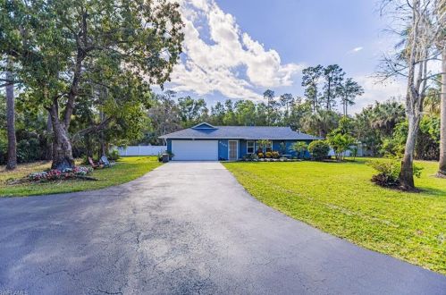 6100 Green Blvd, Naples FL  34116-4824 exterior