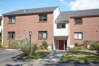6 Hills Ln, Westport, CT 06880-2901