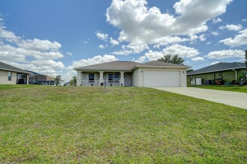 305 25th Ave, Cape Coral FL  33993-7577 exterior