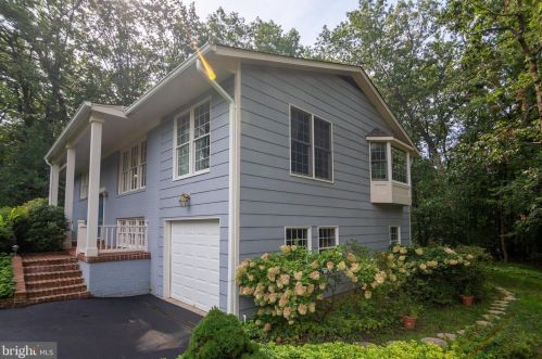 2408 Old Trace Ln, Herndon, VA 20191-2621