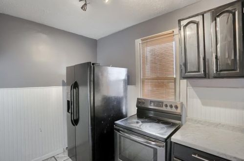 344 Maplewood Ave, Ambridge PA 15003-2521 exterior