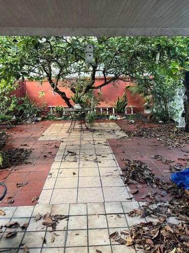 1855 73rd Pl, Hialeah FL  33014-3729 exterior