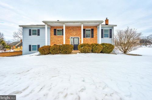 103 Baker And Russell Dr, Lees Cross Roads, PA 17257-9268
