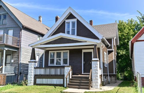 2740 Buffum St, Milwaukee, WI 53212-2511