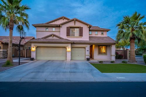 4329 Squires Ln, Gilbert, AZ 85297-1204