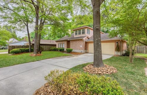 1907 Tickner St, Conroe TX  77301-1338 exterior