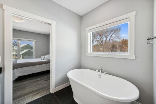 1115 10th St, Hudson WI  54016-0014 exterior